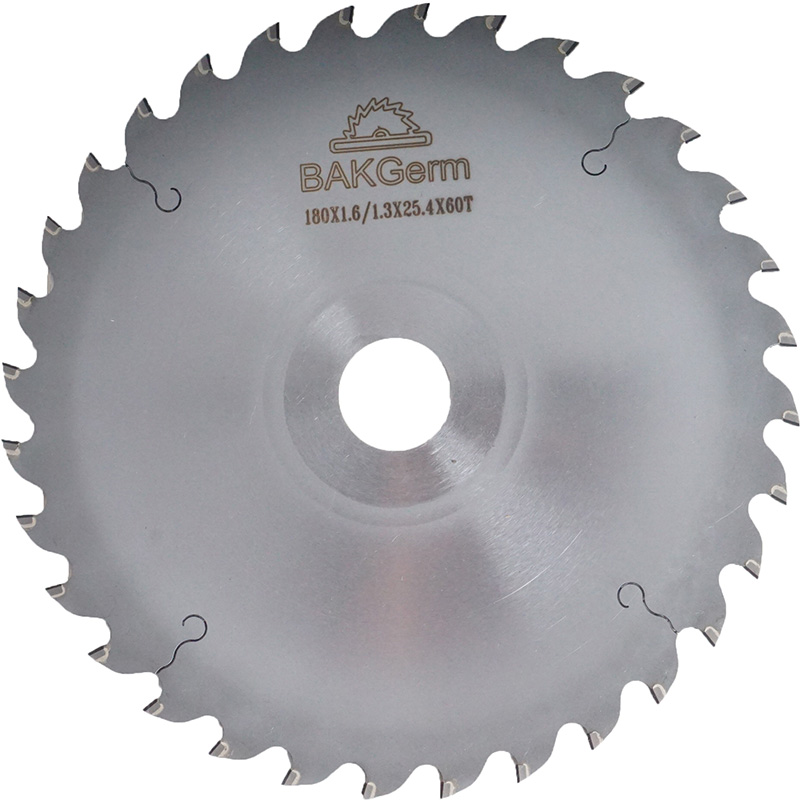 Scoring saw blade for facing construction materials